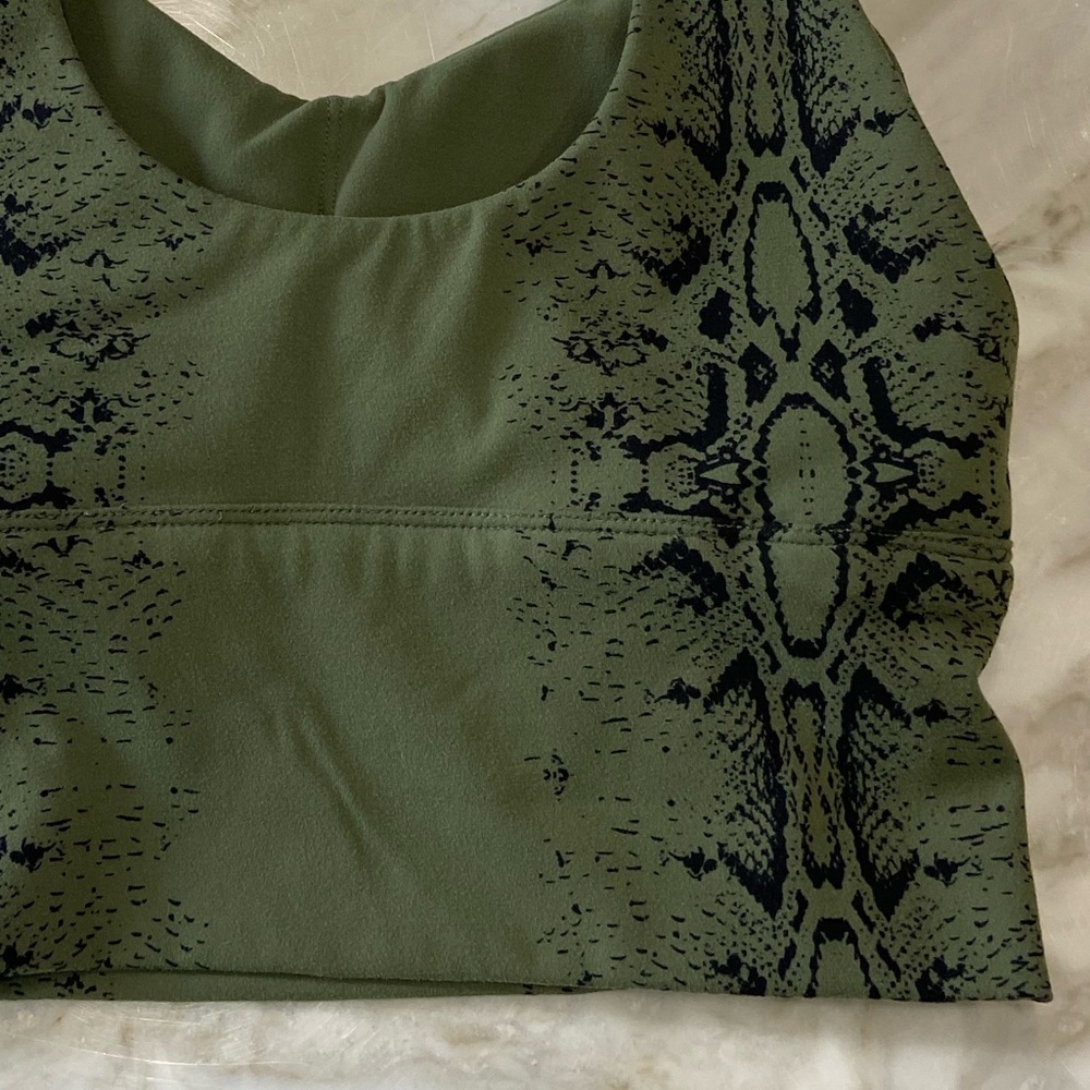 Curves N Combatboots Crop Bra and Leggings Set - Picture 7 of 7